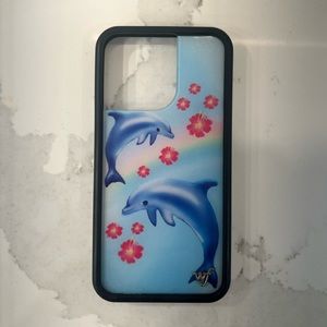This phone case is super cute, protective, and perfect for summer time!